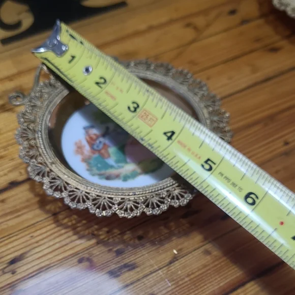 Vintage Gold Framed Decorative Plates - Picture 5 of 6